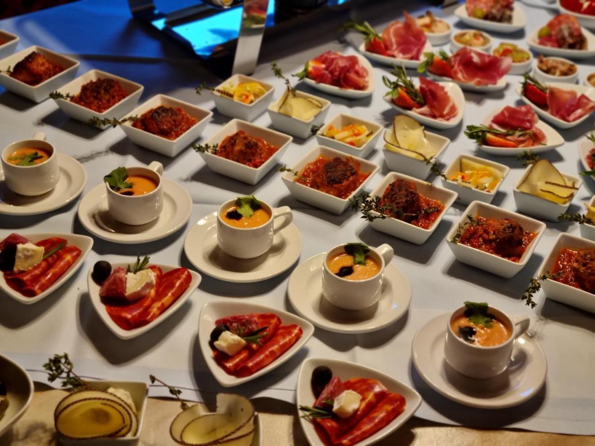 Bauer'S Pension-Restaurant-Catering Grosshabersdorf Bagian luar foto