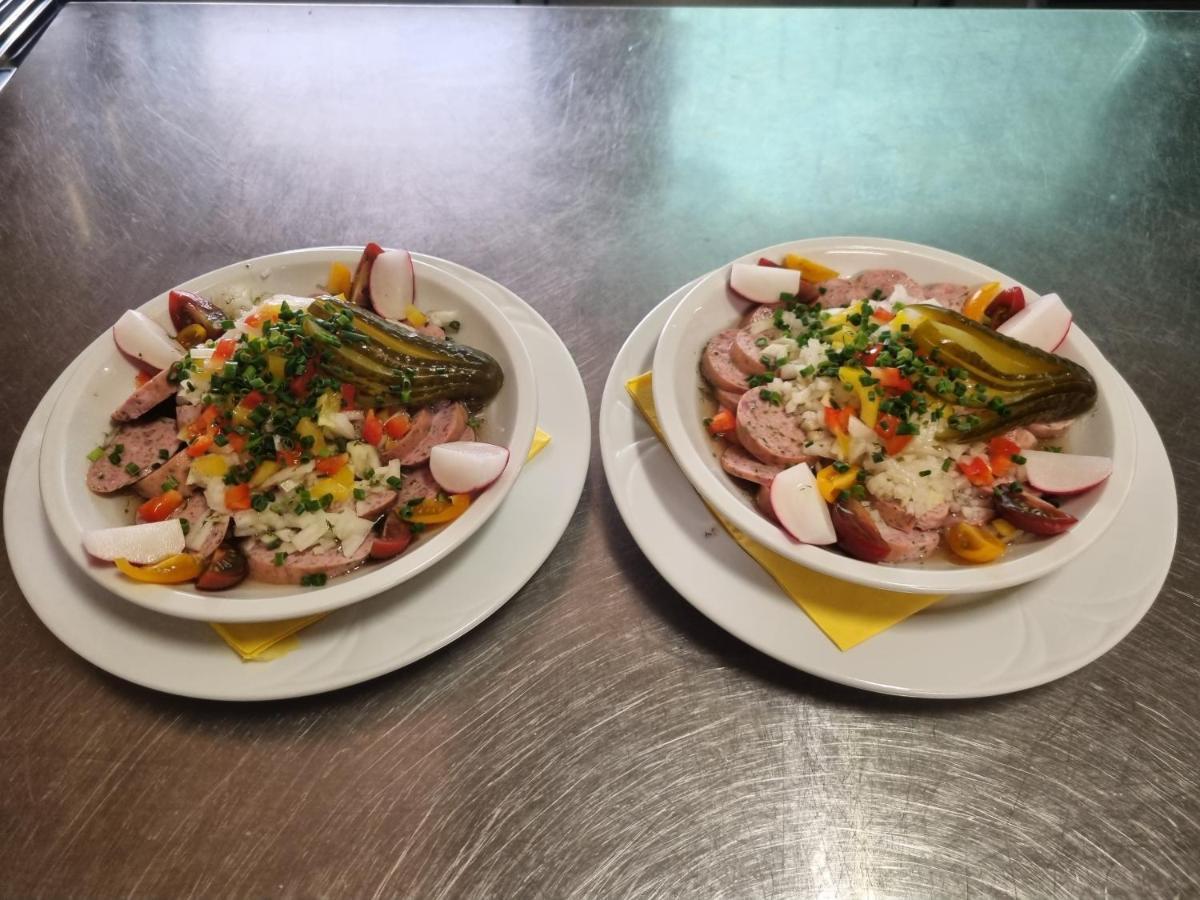 Bauer'S Pension-Restaurant-Catering Grosshabersdorf Bagian luar foto