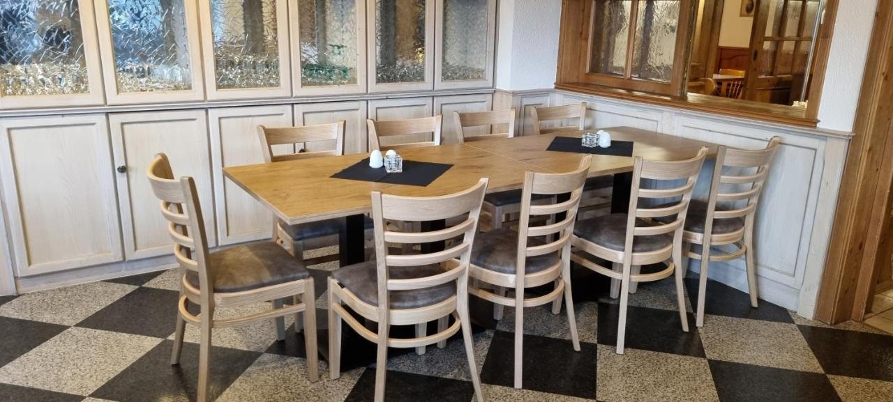 Bauer'S Pension-Restaurant-Catering Grosshabersdorf Bagian luar foto